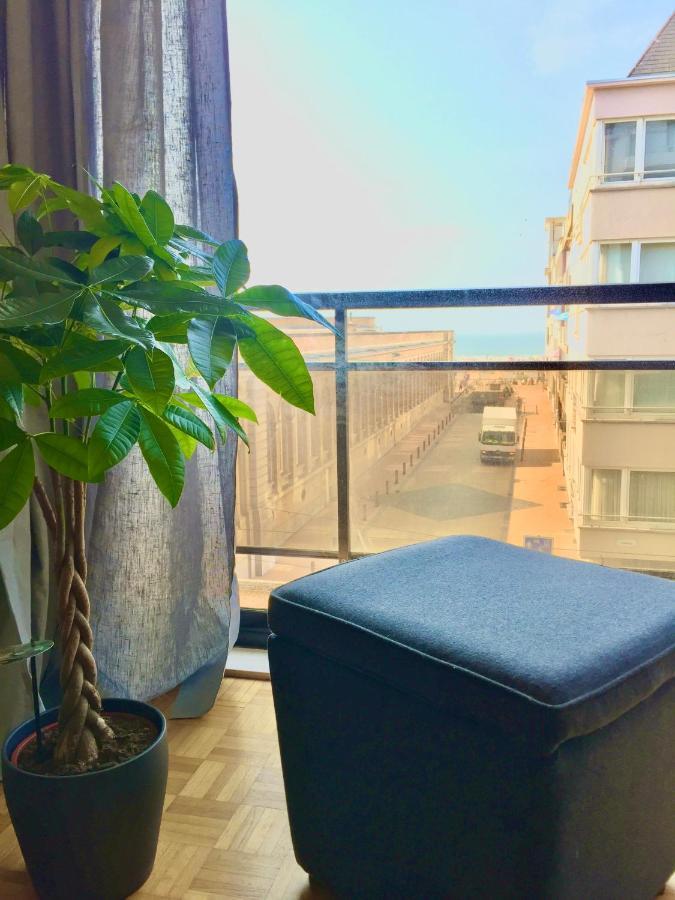 Rustig Appartement Met Zeezicht Dicht Bij Het Centrum Ostende Kültér fotó